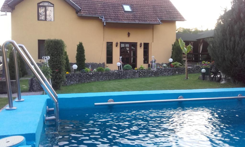 Casa De Vacanta Silvia Vărmaga Eksteriør bilde