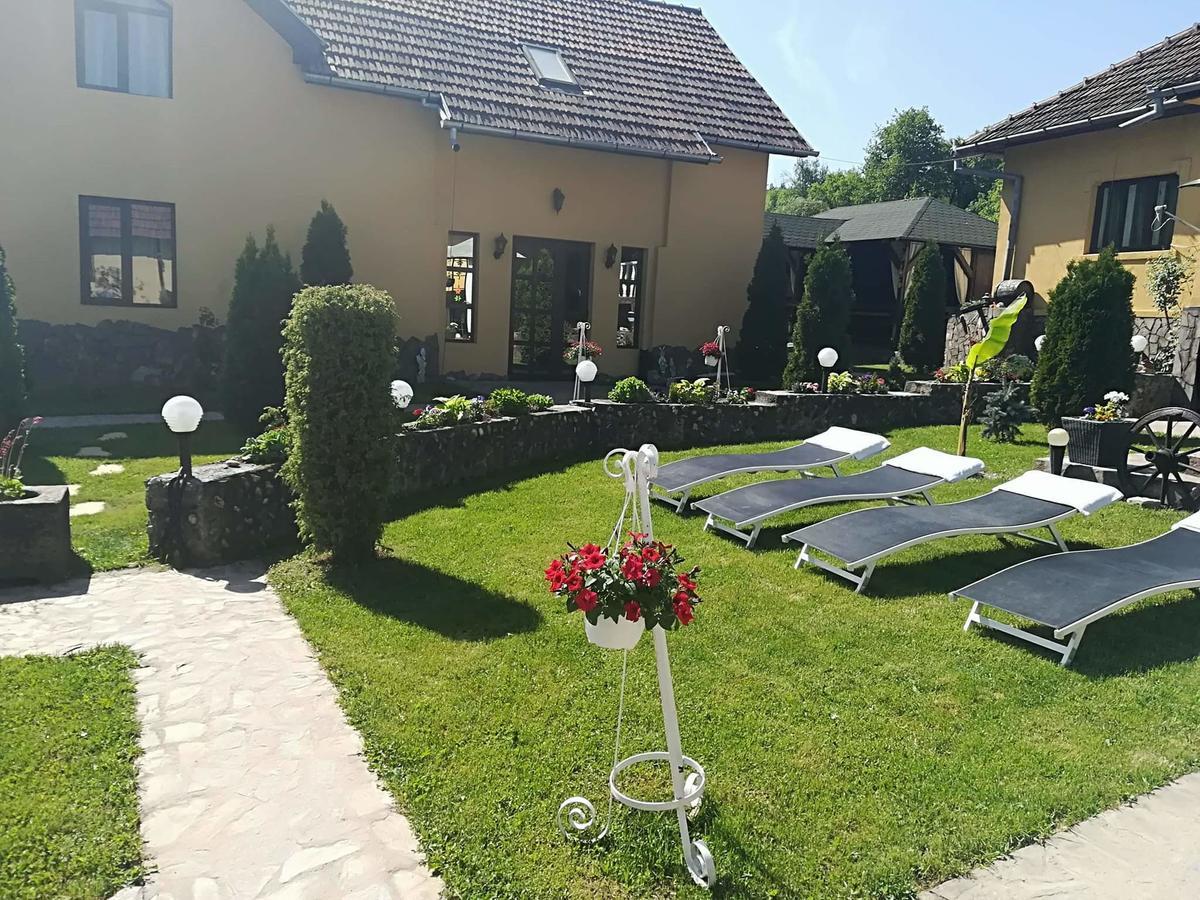 Casa De Vacanta Silvia Vărmaga Eksteriør bilde