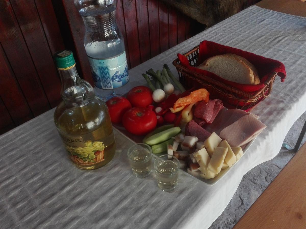 Casa De Vacanta Silvia Vărmaga Eksteriør bilde